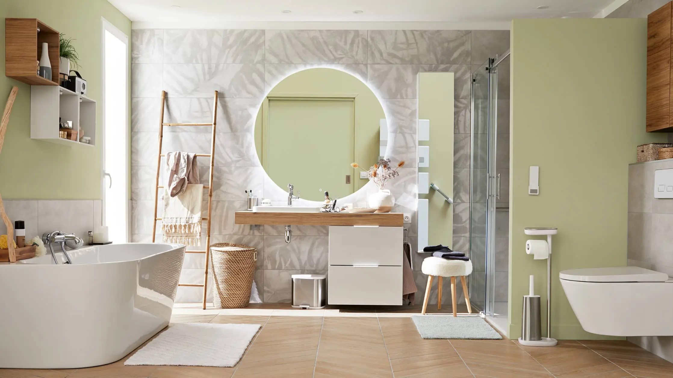 Peinture carrelage salle de bains : rénovez vos murs rapidement